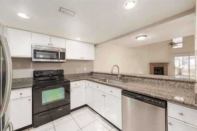 345 NW 48TH BOULEVARD K, Gainesville, FL 32607