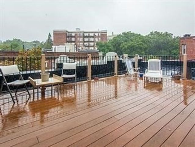 114 Strathmore Rd 203, Boston, MA 02135
