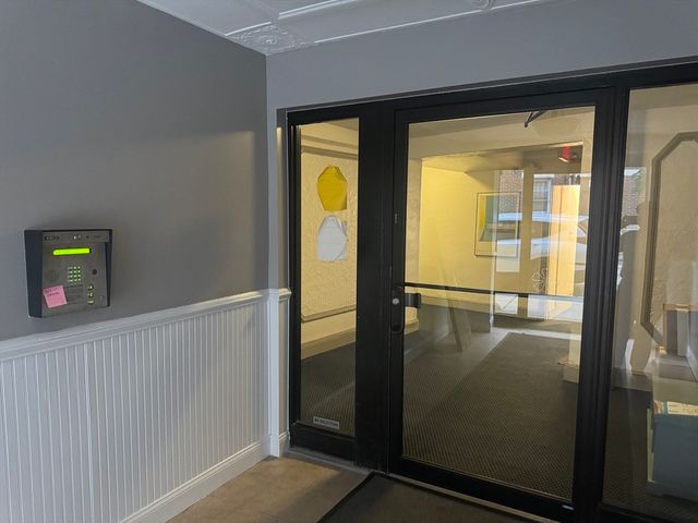 114 Strathmore Rd 203, Boston, MA 02135