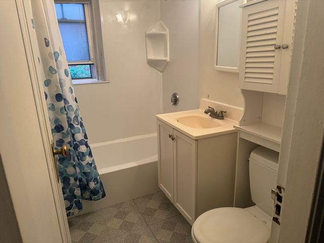 114 Strathmore Rd 203, Boston, MA 02135