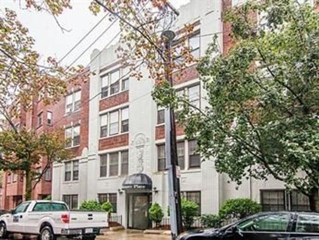 114 Strathmore Rd 203, Boston, MA 02135