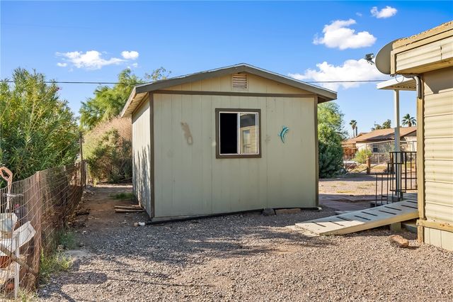 2096 E Hackamore Drive, Mohave Valley, AZ 86440