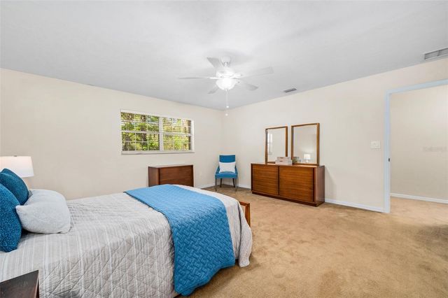 8115 SW 1ST PLACE, Gainesville, FL 32607