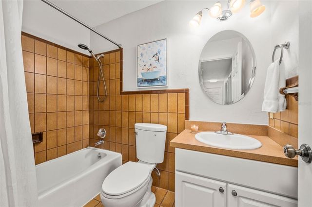 8115 SW 1ST PLACE, Gainesville, FL 32607