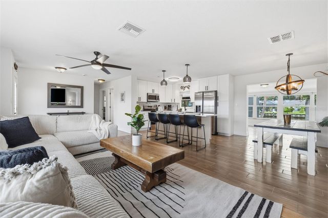 9910 PENINSULAR DRIVE, Gibsonton, FL 33534