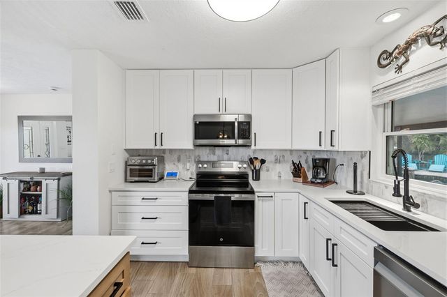 9910 PENINSULAR DRIVE, Gibsonton, FL 33534