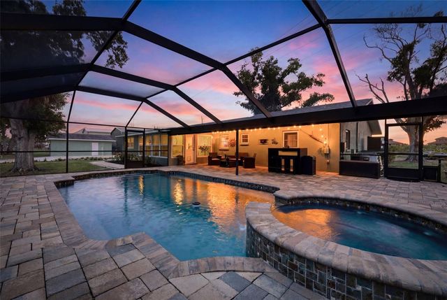 9910 PENINSULAR DRIVE, Gibsonton, FL 33534