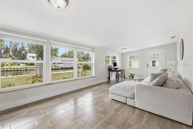 9910 PENINSULAR DRIVE, Gibsonton, FL 33534
