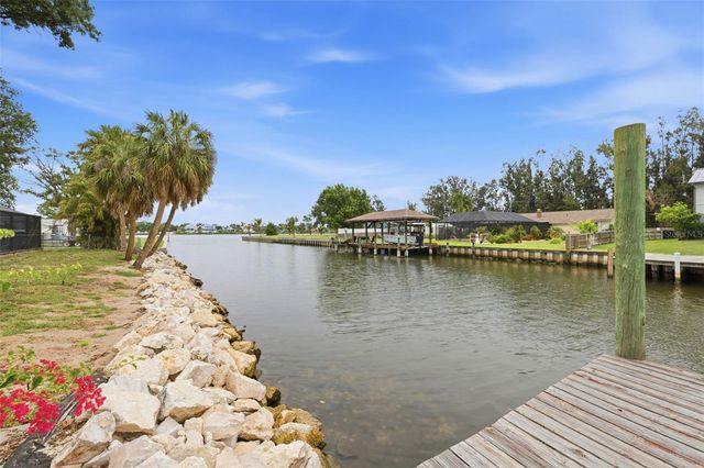 9910 PENINSULAR DRIVE, Gibsonton, FL 33534