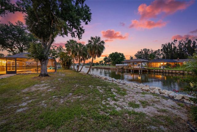 9910 PENINSULAR DRIVE, Gibsonton, FL 33534