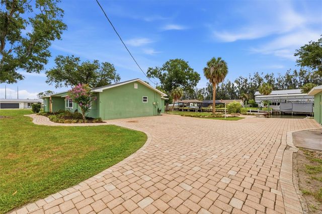 9910 PENINSULAR DRIVE, Gibsonton, FL 33534