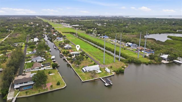 9910 PENINSULAR DRIVE, Gibsonton, FL 33534