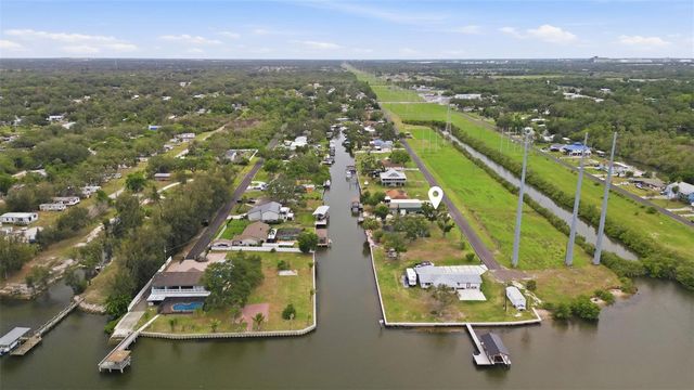 9910 PENINSULAR DRIVE, Gibsonton, FL 33534