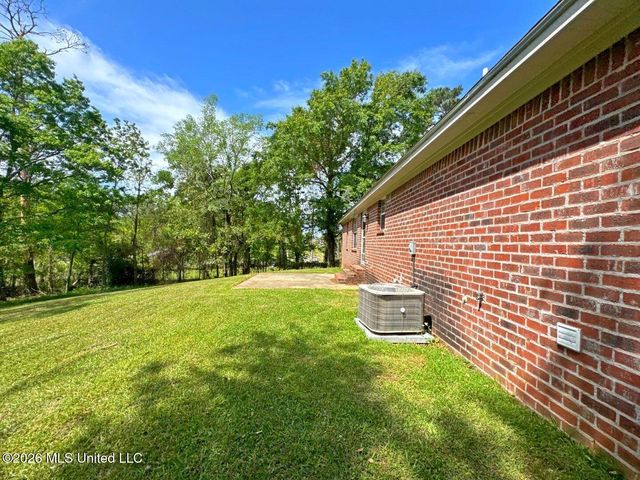 739 Hawthorn Green Drive, Ridgeland, MS 39157