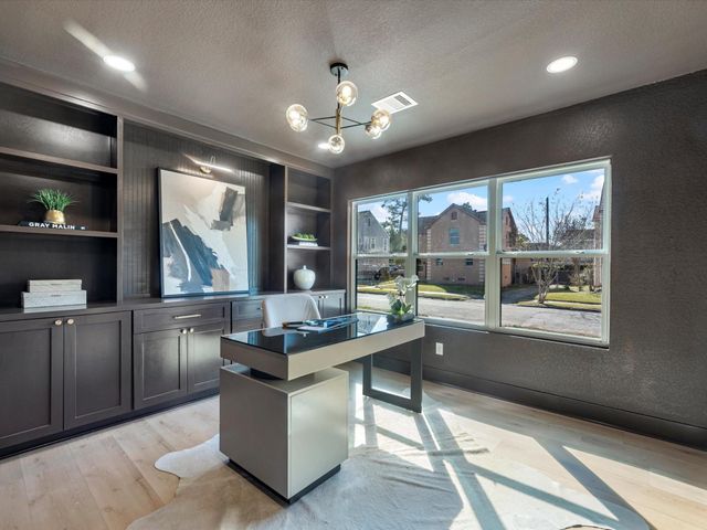 3209 Binz Street, Houston, TX 77004