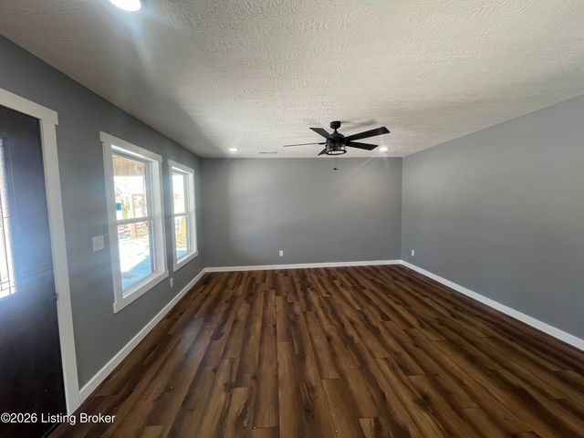 511 N Clinton St, Leitchfield, KY 42754