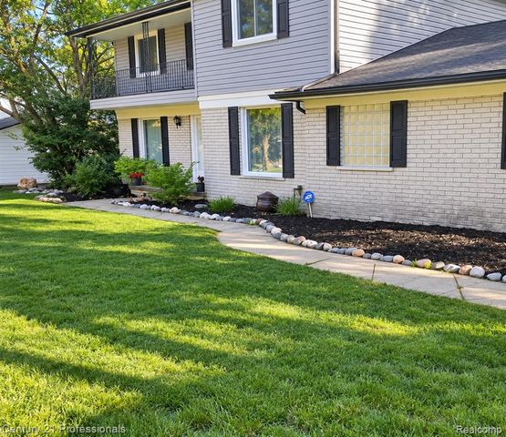 5649 Tequesta Drive Drive, West Bloomfield, MI 48323
