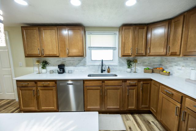1888 S 700 E, Marion, IN 46953