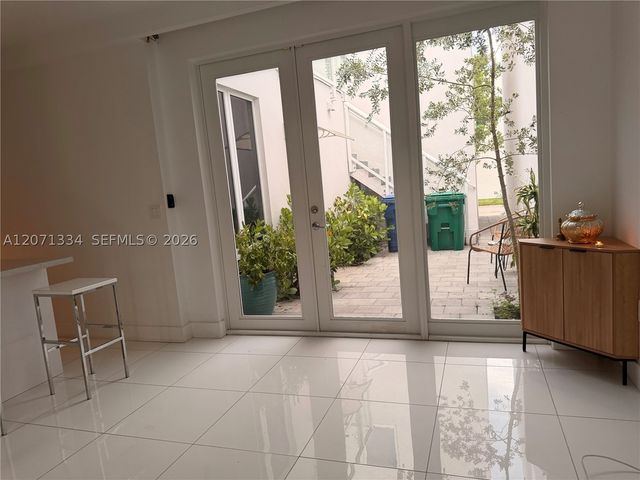 10330 NW 66 ST 10330, Doral, FL 33178
