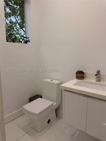10330 NW 66 ST 10330, Doral, FL 33178