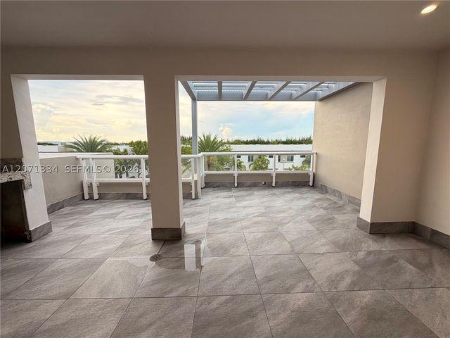 10330 NW 66 ST 10330, Doral, FL 33178