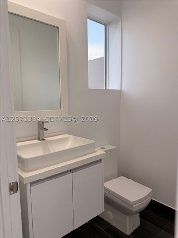 10330 NW 66 ST 10330, Doral, FL 33178