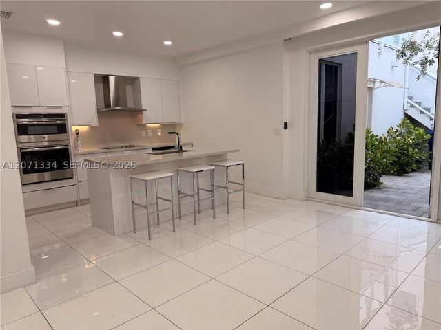 10330 NW 66 ST 10330, Doral, FL 33178