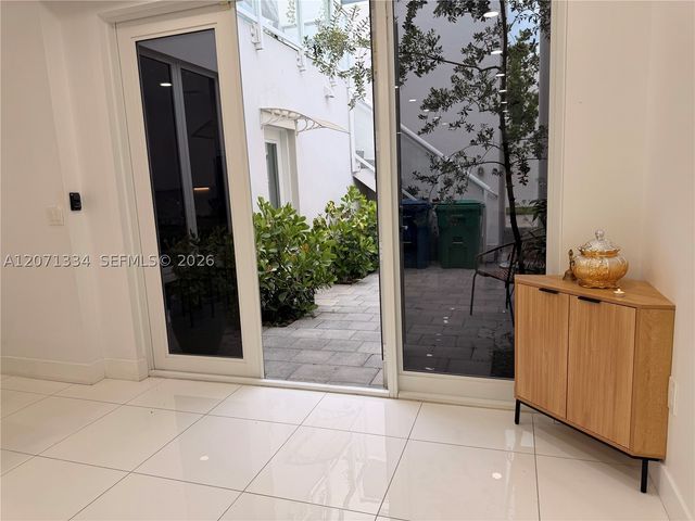 10330 NW 66 ST 10330, Doral, FL 33178