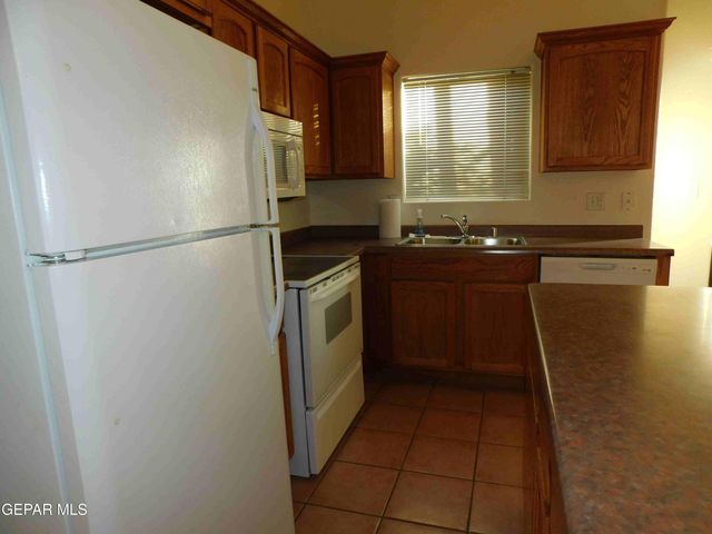 3313 TIERRA ESPADA Drive, El Paso, TX 79938