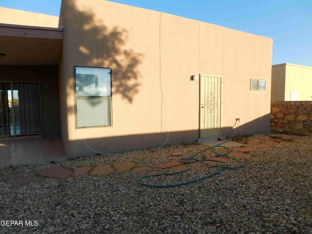 3313 TIERRA ESPADA Drive, El Paso, TX 79938
