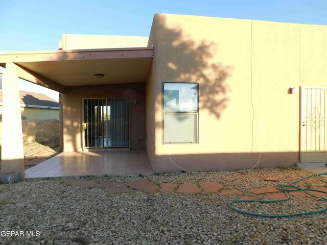 3313 TIERRA ESPADA Drive, El Paso, TX 79938