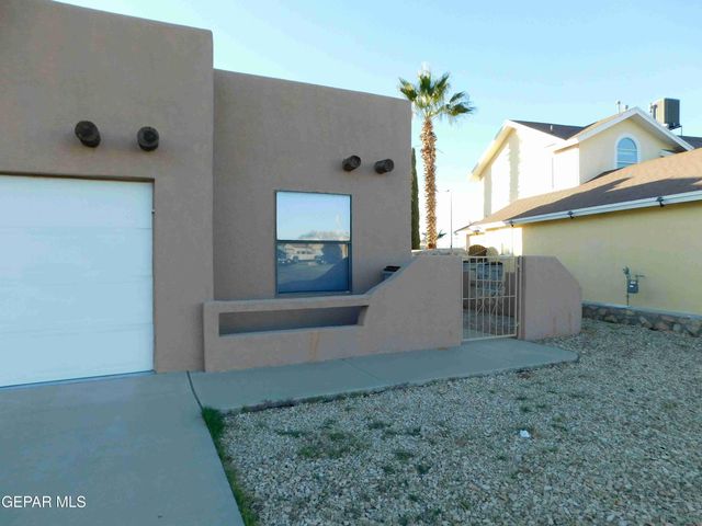 3313 TIERRA ESPADA Drive, El Paso, TX 79938