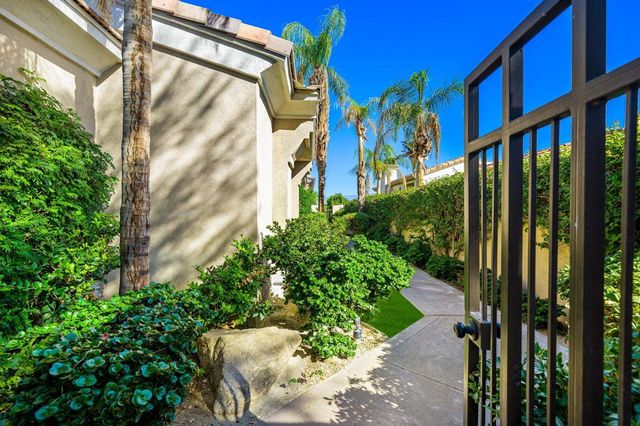 416 Desert Holly Drive, Palm Desert, CA 92211