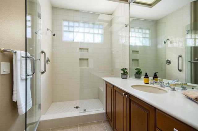 416 Desert Holly Drive, Palm Desert, CA 92211