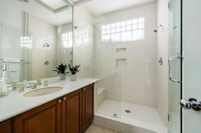 416 Desert Holly Drive, Palm Desert, CA 92211