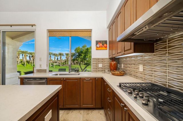 416 Desert Holly Drive, Palm Desert, CA 92211