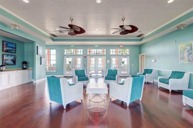 4875 COQUINA KEY DRIVE SE C, St Petersburg, FL 33705