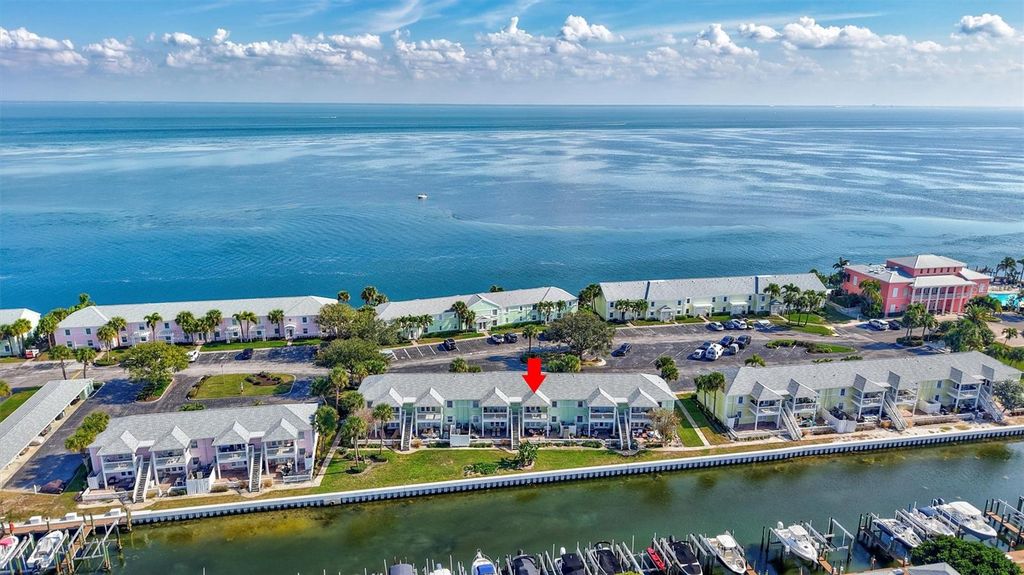 4875 COQUINA KEY DRIVE SE C, St Petersburg, FL 33705