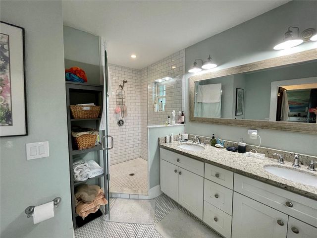 2703 10TH AVENUE W, Bradenton, FL 34205