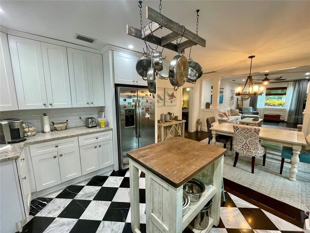 2703 10TH AVENUE W, Bradenton, FL 34205