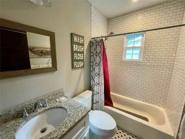 2703 10TH AVENUE W, Bradenton, FL 34205