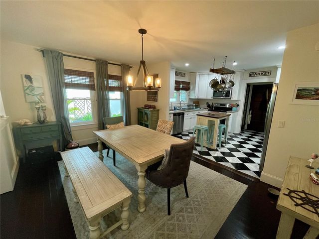 2703 10TH AVENUE W, Bradenton, FL 34205