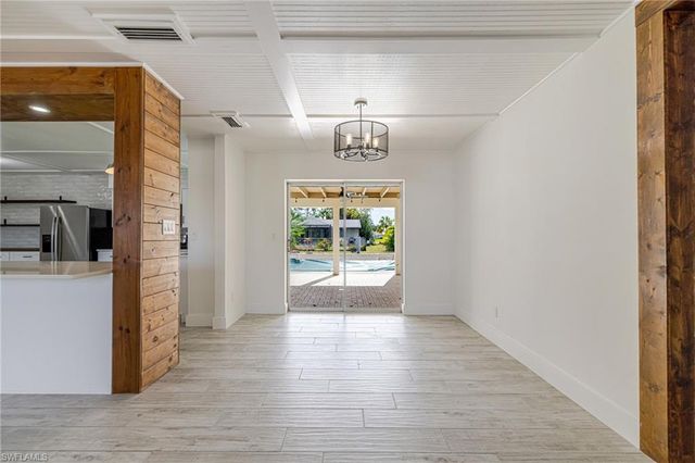 208 SE 43rd TER, Cape Coral, FL 33904