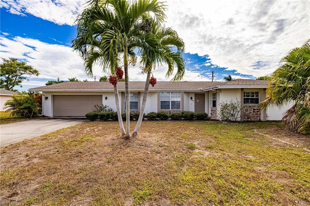 208 SE 43rd TER, Cape Coral, FL 33904