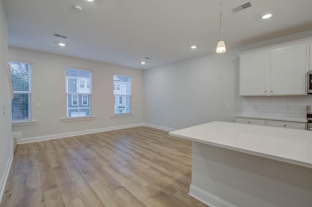 1237 Tice Lane, North Charleston, SC 29405
