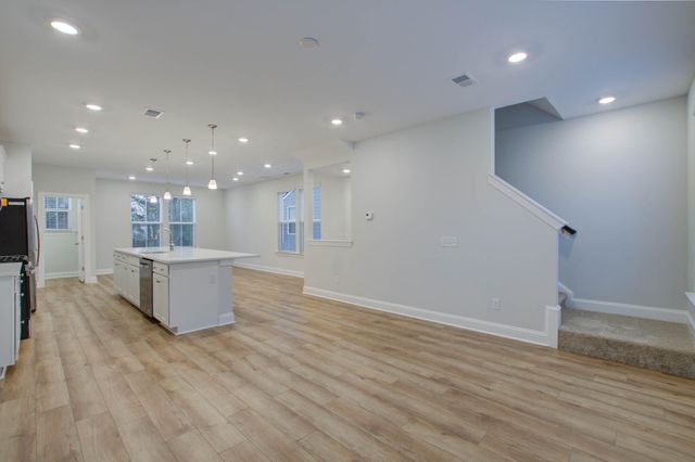 1237 Tice Lane, North Charleston, SC 29405