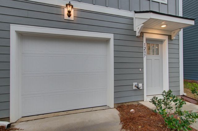 1237 Tice Lane, North Charleston, SC 29405