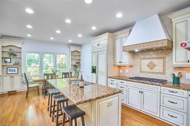 160 Wellsprings Court, Pfafftown, NC 27040