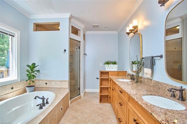 160 Wellsprings Court, Pfafftown, NC 27040