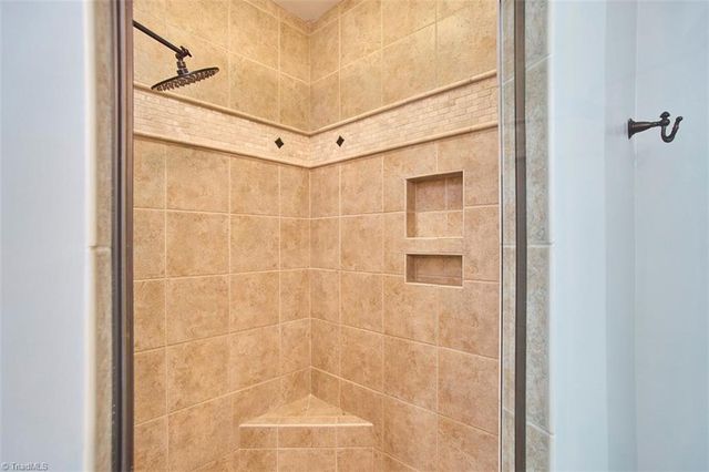 160 Wellsprings Court, Pfafftown, NC 27040